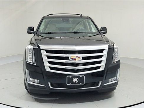 Used 2020 Cadillac Escalade Luxury image 8