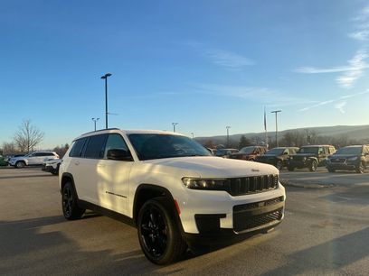 Used 2023 Jeep Grand Cherokee L Laredo
