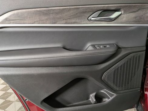 New 2025 Jeep Grand Cherokee L Limited w/ Luxury Tech Group II AWD/4WD image 34