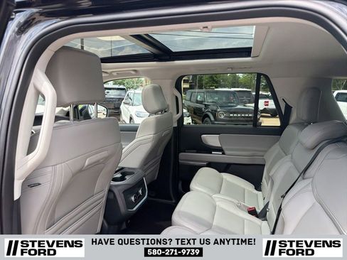 Used 2025 Ford Expedition Max Active AWD/4WD image 30