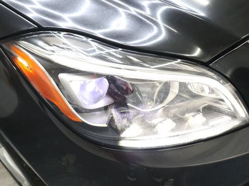 Used 2015 Mercedes-Benz CLS 550 4MATIC w/ Premium Package image 31