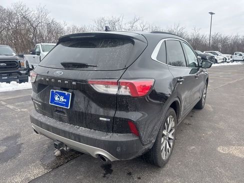 Used 2020 Ford Escape Titanium image 5