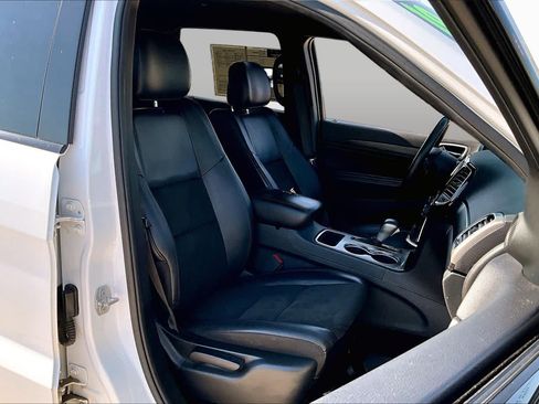 Used 2019 Jeep Grand Cherokee Altitude RWD image 8