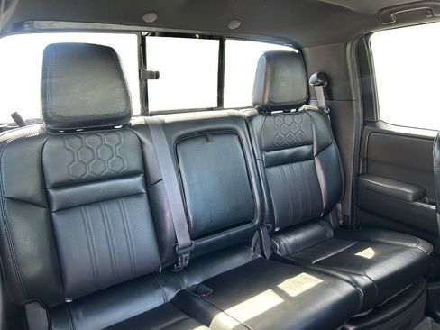 Used 2022 Nissan Frontier PRO-4X w/ Pro-4X Premium Package AWD/4WD image 18