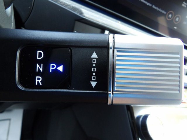 Certified 2026 Hyundai Santa Fe Limited AWD/4WD image 21