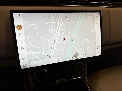 Used 2023 Land Rover Range Rover SE image 16