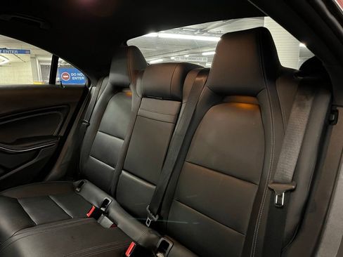 Used 2018 Mercedes-Benz CLA 250 4MATIC image 18