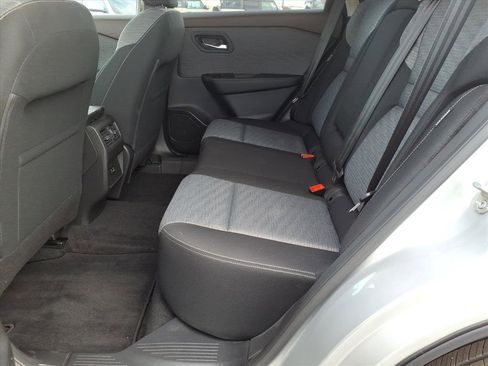 Used 2021 Nissan Rogue SV image 17