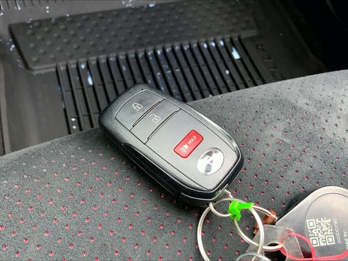 Used 2025 Toyota Corolla Premium Plus image 12