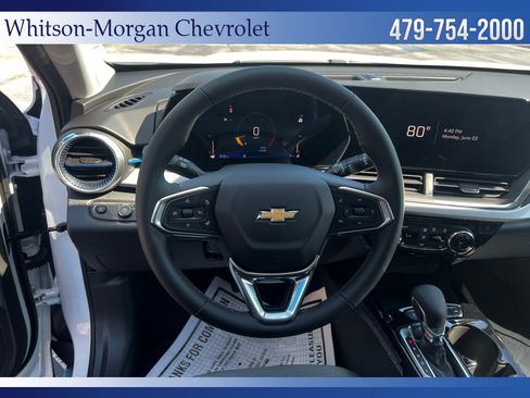 New 2026 Chevrolet Trax LT w/ LT Convenience Package FWD image 14