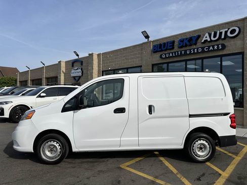 Used 2020 Nissan NV200 S image 8
