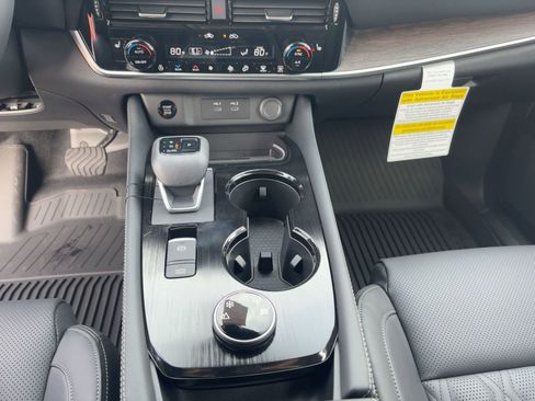 New 2026 Nissan Rogue Platinum w/ Platinum Premium Package image 25