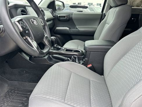 Used 2022 Toyota Tacoma SR5 image 11