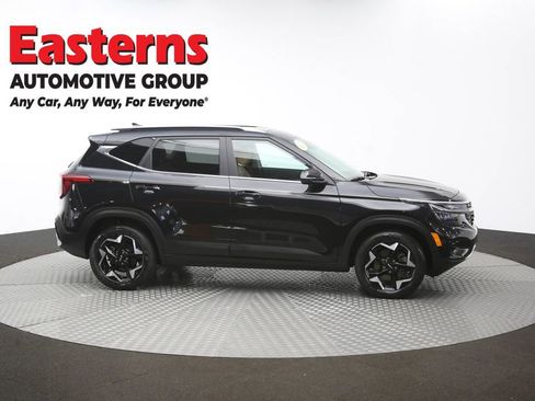 Used 2024 Kia Seltos EX AWD/4WD image 46