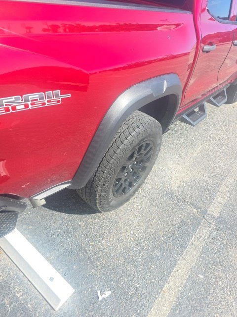 Used 2024 Chevrolet Colorado Trail Boss w/ Advanced Trailering Package AWD/4WD image 4
