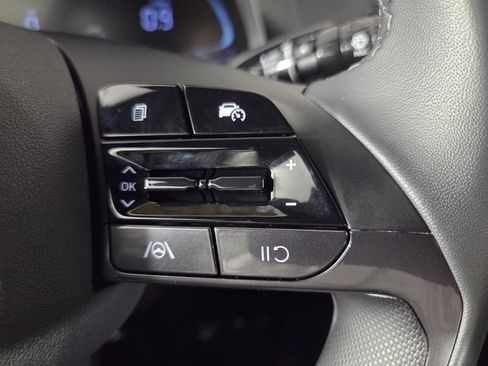 Used 2026 Hyundai Elantra Sport FWD image 17
