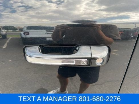 Used 2019 RAM 1500 Laramie AWD/4WD image 14