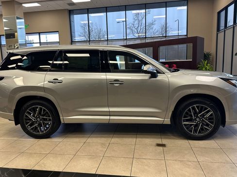 New 2026 Lexus TX 350 image 3