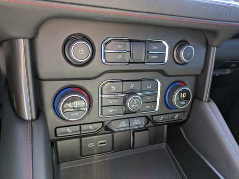 Used 2022 Chevrolet Tahoe RST w/ Luxury Package image 20