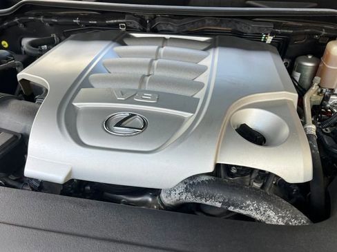 Used 2019 Lexus LX 570 4WD image 39