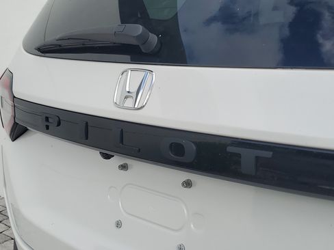 Used 2023 Honda Pilot EX-L image 8