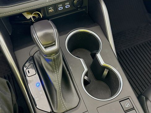 Certified 2023 Toyota Highlander XLE image 18