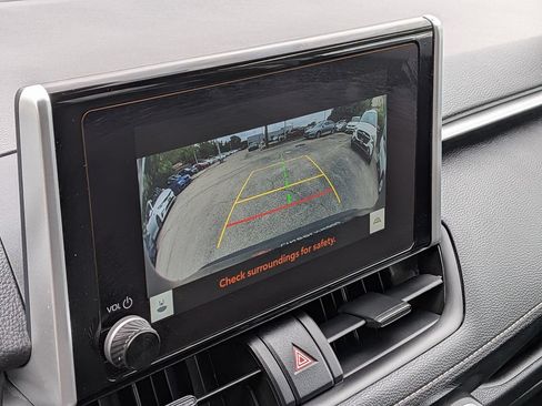Used 2025 Toyota RAV4 XLE FWD image 6