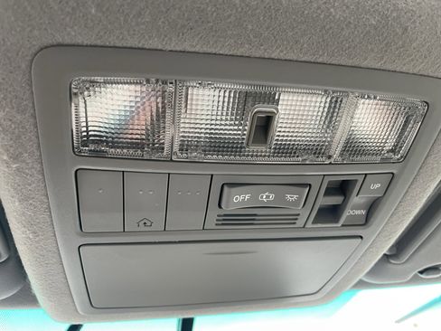 Used 2008 Toyota Highlander Limited image 25