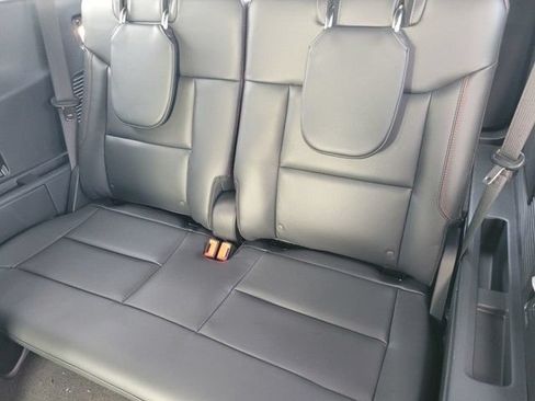Used 2026 Ford Explorer ST-Line w/ ST-Line Street Pack RWD image 11