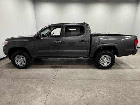 Used 2019 Toyota Tacoma SR image 8