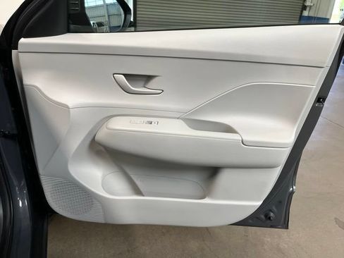 Used 2025 Hyundai Kona SEL AWD/4WD image 11