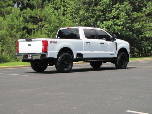 Used 2024 Ford F250 XLT w/ FX4 Off-Road Package AWD/4WD image 6