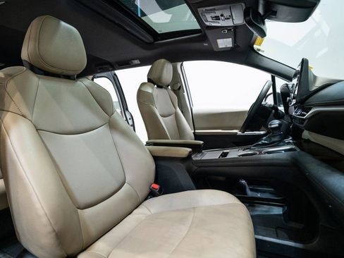 Used 2024 Toyota Sienna XLE image 14
