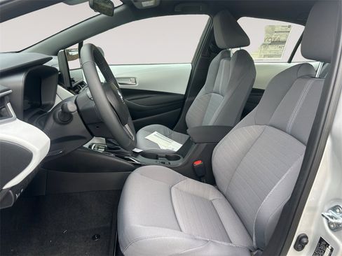 New 2026 Toyota Corolla SE image 9