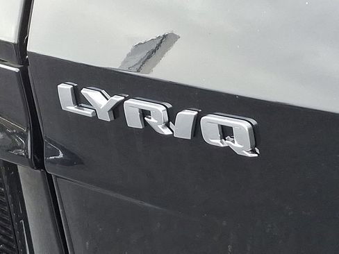 New 2025 Cadillac Lyriq Luxury image 11