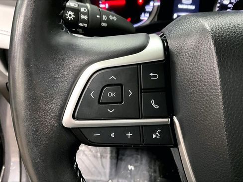 Certified 2022 Toyota Highlander LE image 21