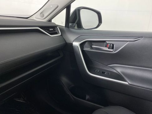 Certified 2021 Toyota RAV4 XLE Premium image 27