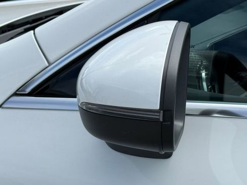 Certified 2025 Mercedes-Benz CLA 250 4MATIC image 36