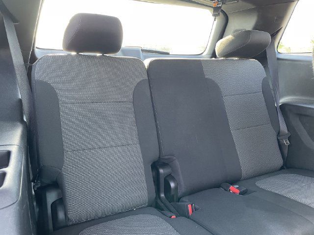 Used 2023 Chevrolet Traverse LT FWD image 27