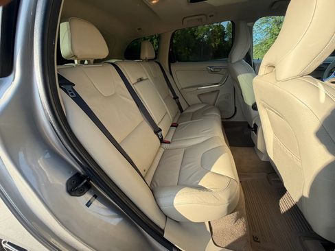 Used 2013 Volvo XC60 T6 AWD/4WD image 18