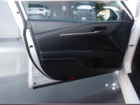 Used 2025 Toyota Camry LE image 23