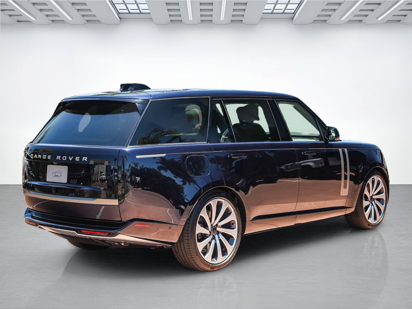 New 2026 Land Rover Range Rover Long Wheelbase SE AWD/4WD image 4
