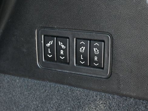 Used 2020 Cadillac XT6 Premium Luxury FWD image 24