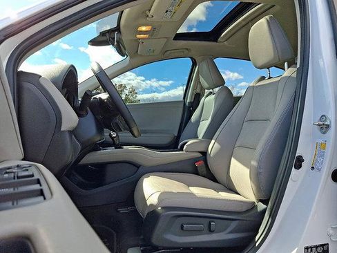 Used 2019 Honda HR-V Touring image 13