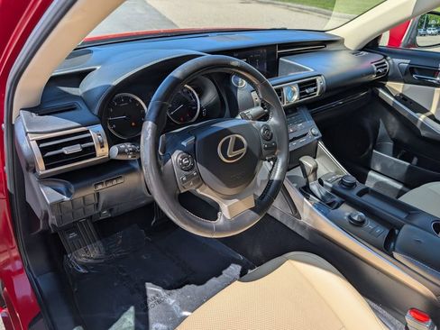 Used 2016 Lexus IS 200t RWD image 16
