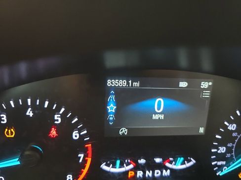 Used 2020 Ford Explorer 4WD image 2