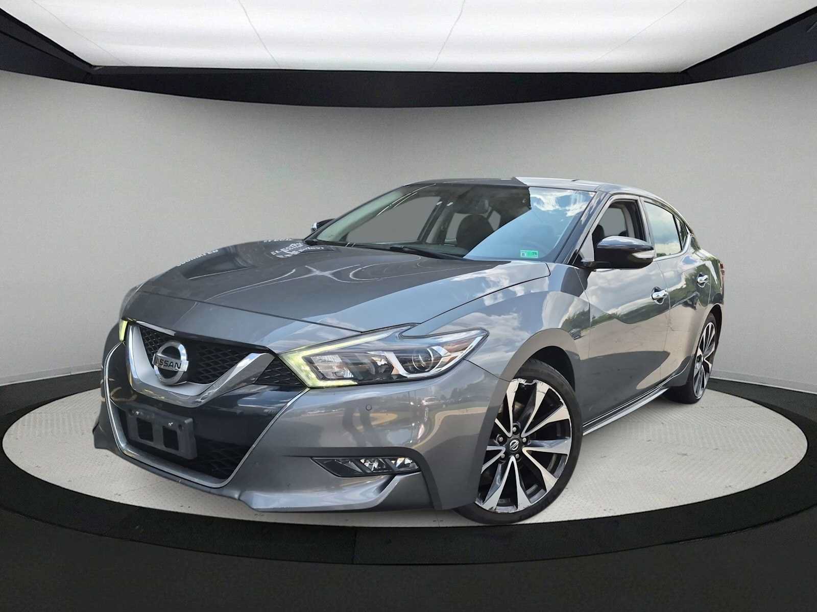 Used 2017 Nissan Maxima SR FWD image 1