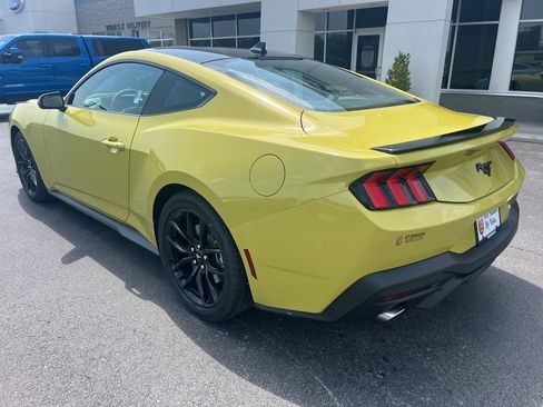 New 2025 Ford Mustang Coupe image 3