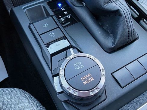 Used 2025 Toyota 4Runner SR5 image 37