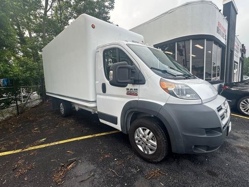 Used 2014 RAM ProMaster 3500 w/ Premium Appearance Group FWD image 5